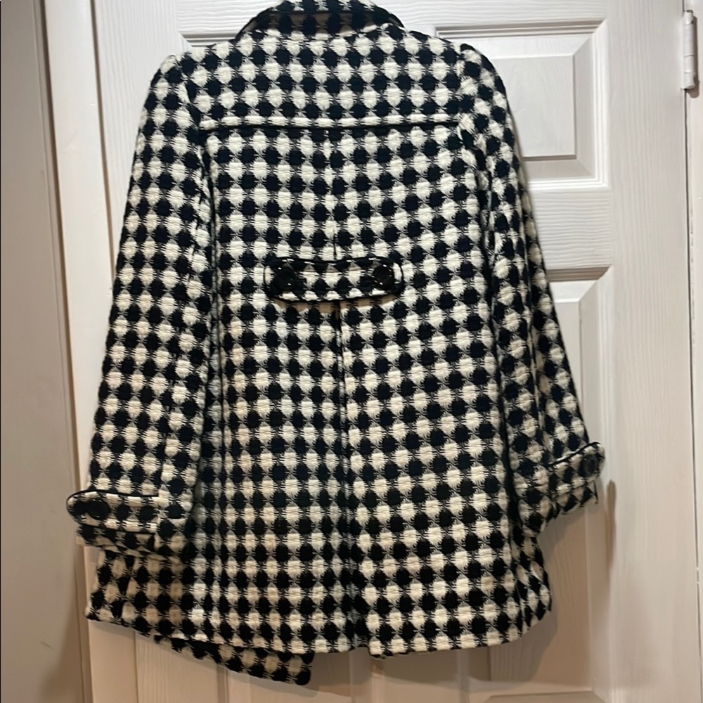 Chic Black and White Checkered Women's Coat - Picture 5 of 5